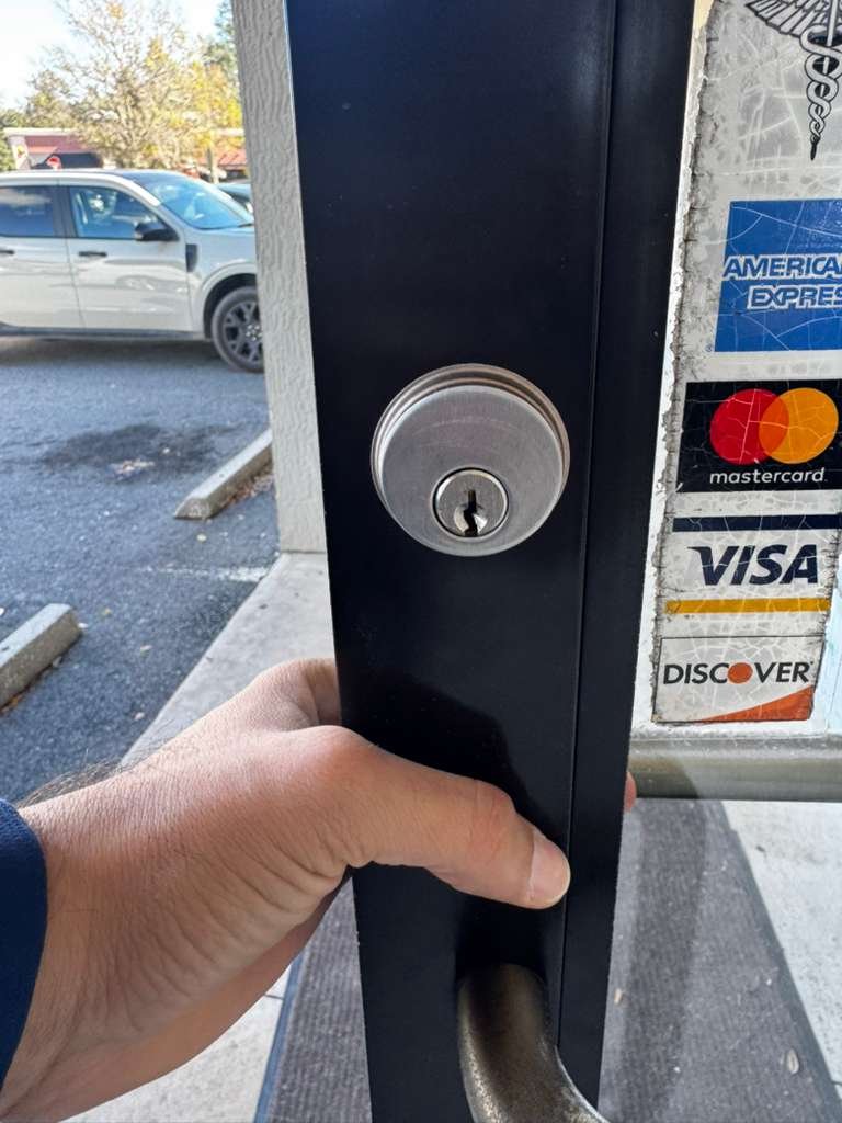 commercial lock replacement